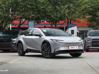 2026 Toyota bZ5 550, серебристый, 4181000 рублей, вид 3
