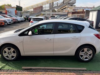 2012 Opel Astra J, белый, 780000 рублей, вид 4