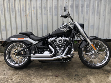 2018 Harley-Davidson Fat Boy, чёрный, 1590000 рублей, вид 2