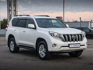 2015 Toyota Land Cruiser Prado 150 Series Рестайлинг 1, белый, 3364020 рублей, вид 3