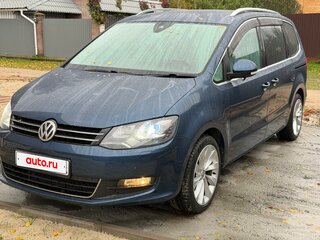 2015 Volkswagen Sharan II Рестайлинг, синий, 1740000 рублей, вид 1