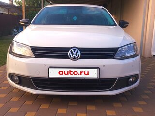 2013 Volkswagen Jetta VI, белый, 1330000 рублей, вид 2