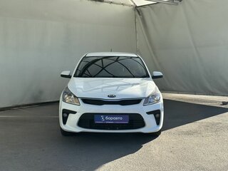 2019 Kia Rio IV, белый, 1300000 рублей, вид 3