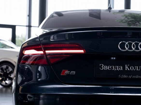 2016 Audi S8 III (D4) Рестайлинг, синий, 8490000 рублей - вид 6