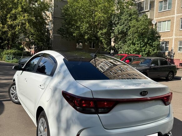 2021 Kia Rio IV Рестайлинг, белый, 1050000 рублей - вид 5