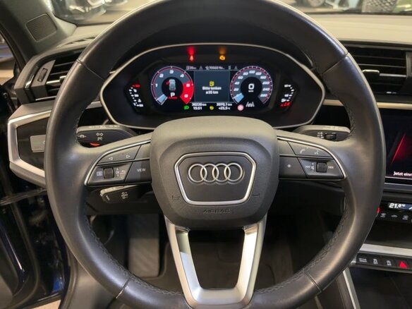 2022 Audi Q3 35 TDI II (F3), синий, 3790000 рублей - вид 8