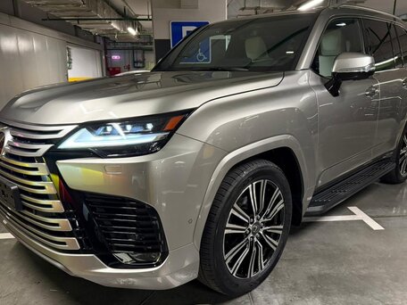 Lexus LX IV