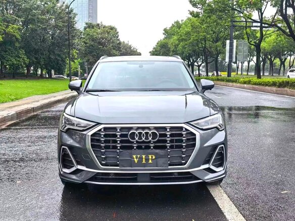 2022 Audi Q3 35 TFSI II (F3), серый, 2560000 рублей