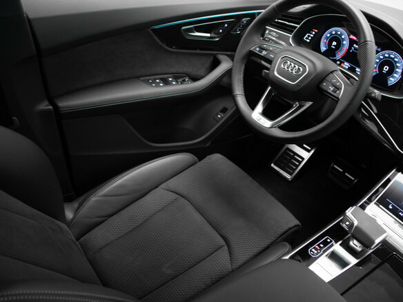 2026 Audi Q7 45 TFSI II (4M) Рестайлинг 2, серый, 9520000 рублей - вид 18
