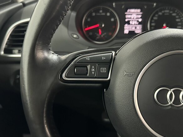 2016 Audi Q3 I (8U) Рестайлинг, серый, 2150000 рублей - вид 15