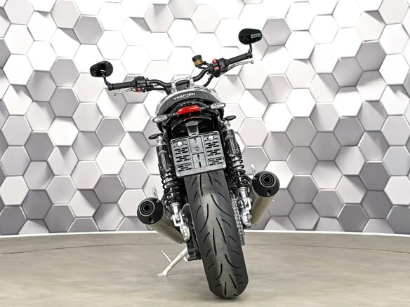 2026 Triumph Speed Twin, серебристый, 1699000 рублей - вид 5