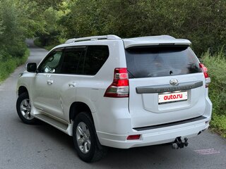 2014 Toyota Land Cruiser Prado 4-speed 150 Series Рестайлинг 1, белый, 3000000 рублей, вид 5