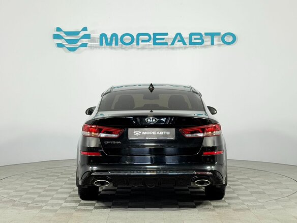 2018 Kia Optima IV Рестайлинг, чёрный, 2360000 рублей - вид 5
