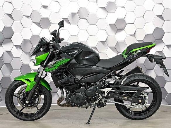 2019 Kawasaki Z 400, чёрный, 615000 рублей - вид 3