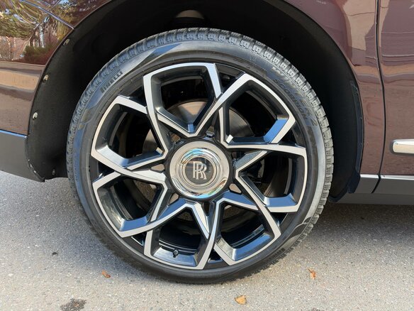 2019 Rolls-Royce Cullinan I (Series I), красный, 26500000 рублей - вид 7