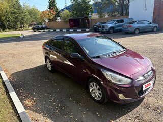 2014 Hyundai Solaris I, пурпурный, 850000 рублей, вид 2