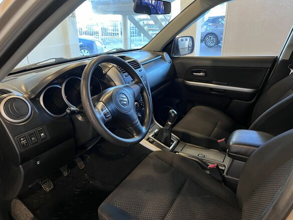 2005 Suzuki Grand Vitara II, бежевый, 550000 рублей - вид 20