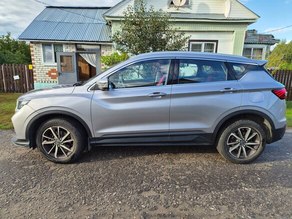 2023 Geely Coolray I, серебристый - вид 2