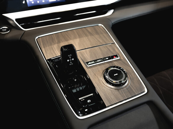 2026 Geely Monjaro I Рестайлинг, белый, 4954990 рублей - вид 12