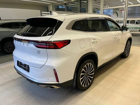 2022 Exeed TXL I Рестайлинг, белый, 2140000 рублей - вид 3