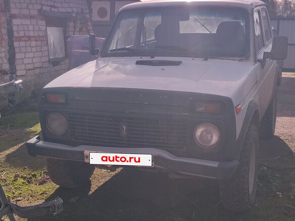 1998 Lada (ВАЗ) 2121 (4x4) I Рестайлинг, белый, 150000 рублей - вид 2