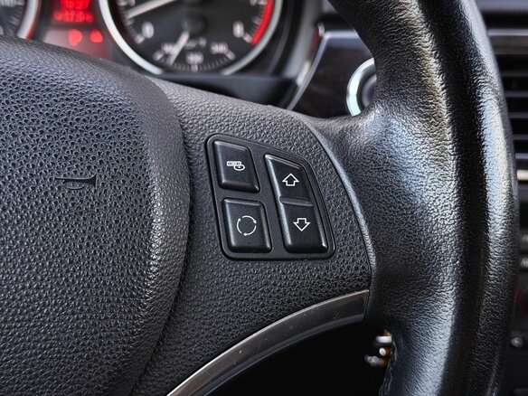 2010 BMW 3 серии 328i V (E90/E91/E92/E93) Рестайлинг, красный - вид 16