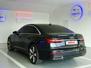 2022 Audi A6 40 TDI V (C8), чёрный, 4650000 рублей, вид 3