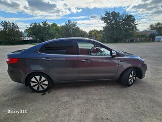2013 Kia Rio 4-speed III, серый, 1050000 рублей, вид 3