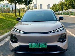 2026 Changan Qiyuan Q05 40.3 kWh II, серебристый, 1663033 рублей, вид 1