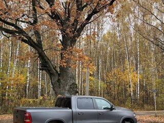 2019 Ram 1500 Crew Cab V, серый, 5700000 рублей, вид 2