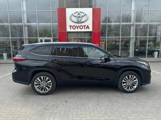 2026 Toyota Highlander IV (XU70), чёрный, 5750000 рублей, вид 4