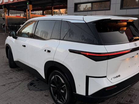 2026 Toyota bZ3X 50 kWh, белый, 2800000 рублей, вид 3