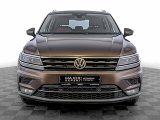 2019 Volkswagen Tiguan II, коричневый, 2720000 рублей, вид 2
