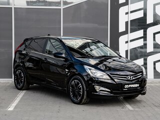 2015 Hyundai Solaris I Рестайлинг, чёрный, 900000 рублей, вид 1