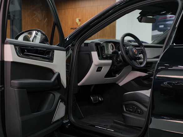 2025 Porsche Cayenne GTS Coupé III Рестайлинг, чёрный, 25690000 рублей - вид 10