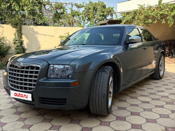 2005 Chrysler 300C I, серый, 750000 рублей - вид 4