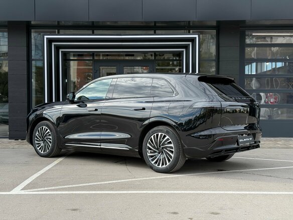 2025 Exeed Exlantix ET, чёрный, 6990000 рублей - вид 5