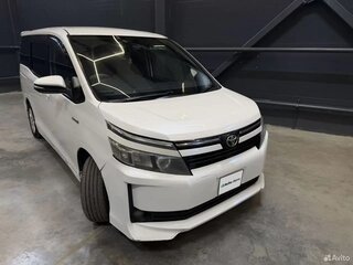 2016 Toyota Voxy III (R80), белый, 1100000 рублей, вид 2