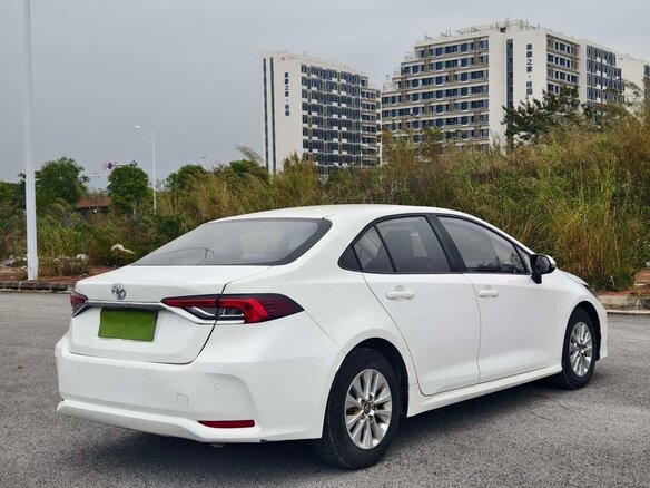 2022 Toyota Corolla XII (E210), белый, 1140000 рублей - вид 4
