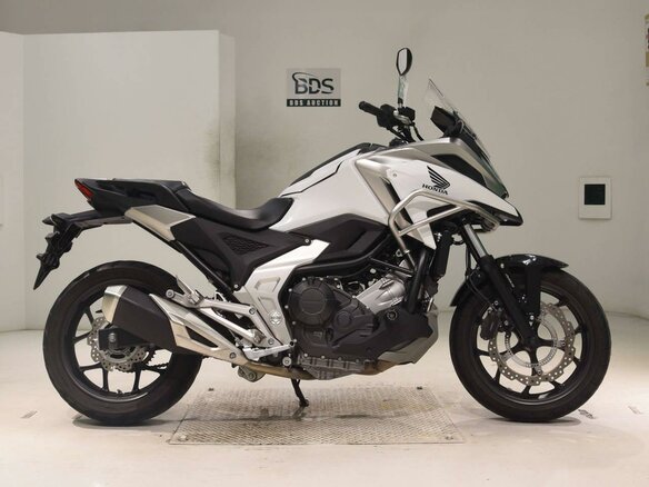 2024 Honda NC 750X, белый - вид 1