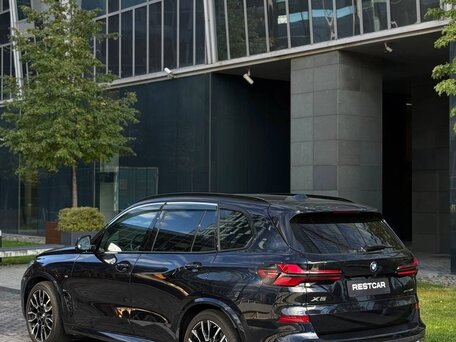 2023 BMW X5 40i IV (G05/G18) Рестайлинг, чёрный, 10500000 рублей, вид 4