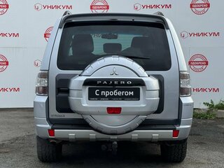 2012 Mitsubishi Pajero IV Рестайлинг 1, серебристый, 2419000 рублей, вид 4