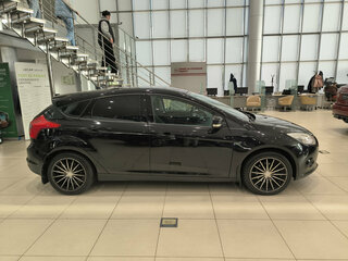 2011 Ford Focus III, чёрный, 630000 рублей, вид 4