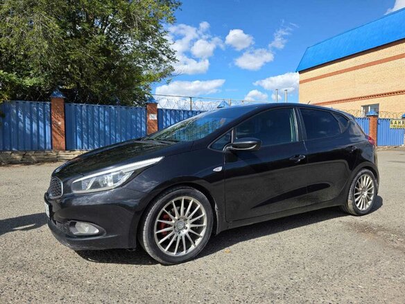 2012 Kia Ceed II, чёрный, 1100000 рублей - вид 5