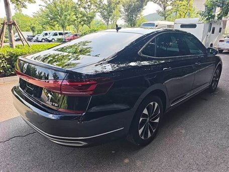 2023 Volkswagen Passat B8 Рестайлинг, чёрный, 2090000 рублей, вид 4