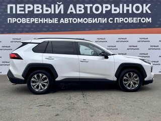 2024 Toyota RAV4 V (XA50), белый, 3499900 рублей, вид 4