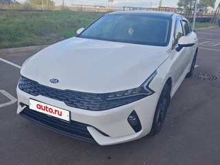 2021 Kia K5 III, белый, 2150000 рублей, вид 2