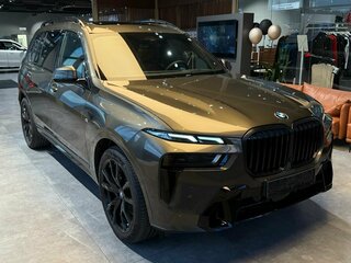 2025 BMW X7 40i I (G07) Рестайлинг, зелёный, 16490000 рублей, вид 2