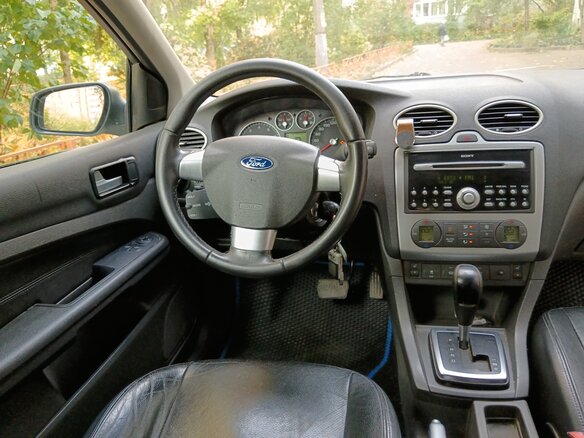 2007 Ford Focus II, белый - вид 11