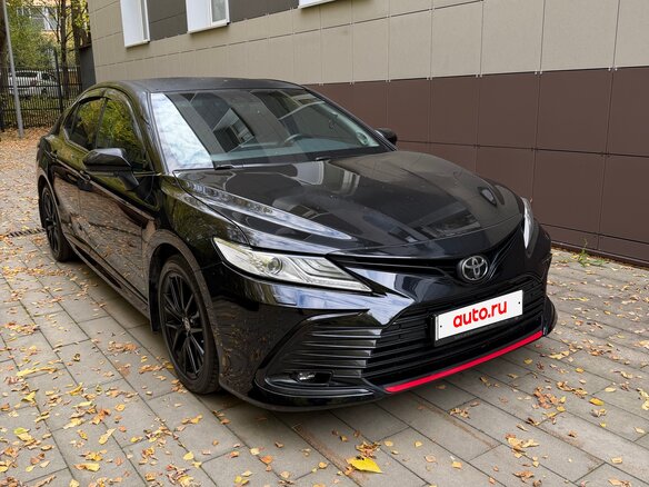 2021 Toyota Camry VIII (XV70), чёрный, 3800000 рублей